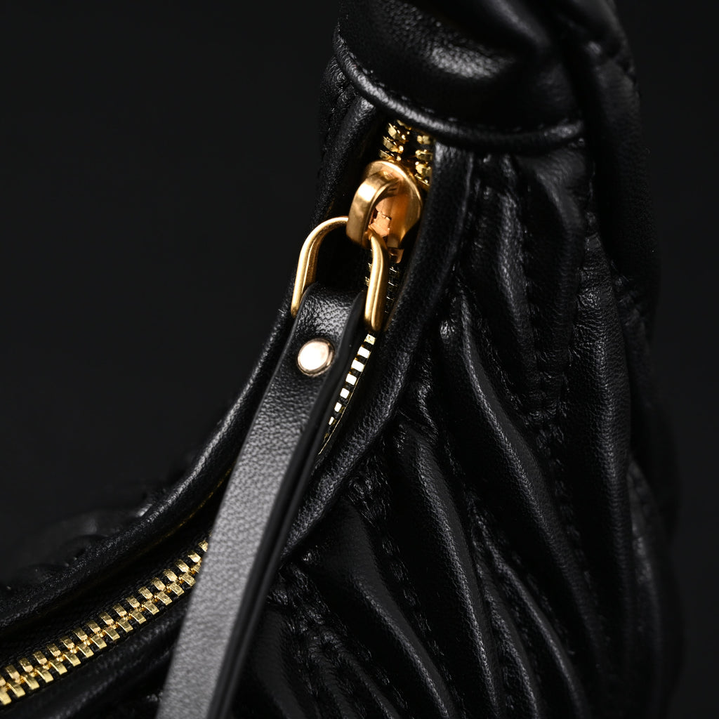 miu-miu-matelasse-leather-hobo-bag-black-with-gold-hardware Handle