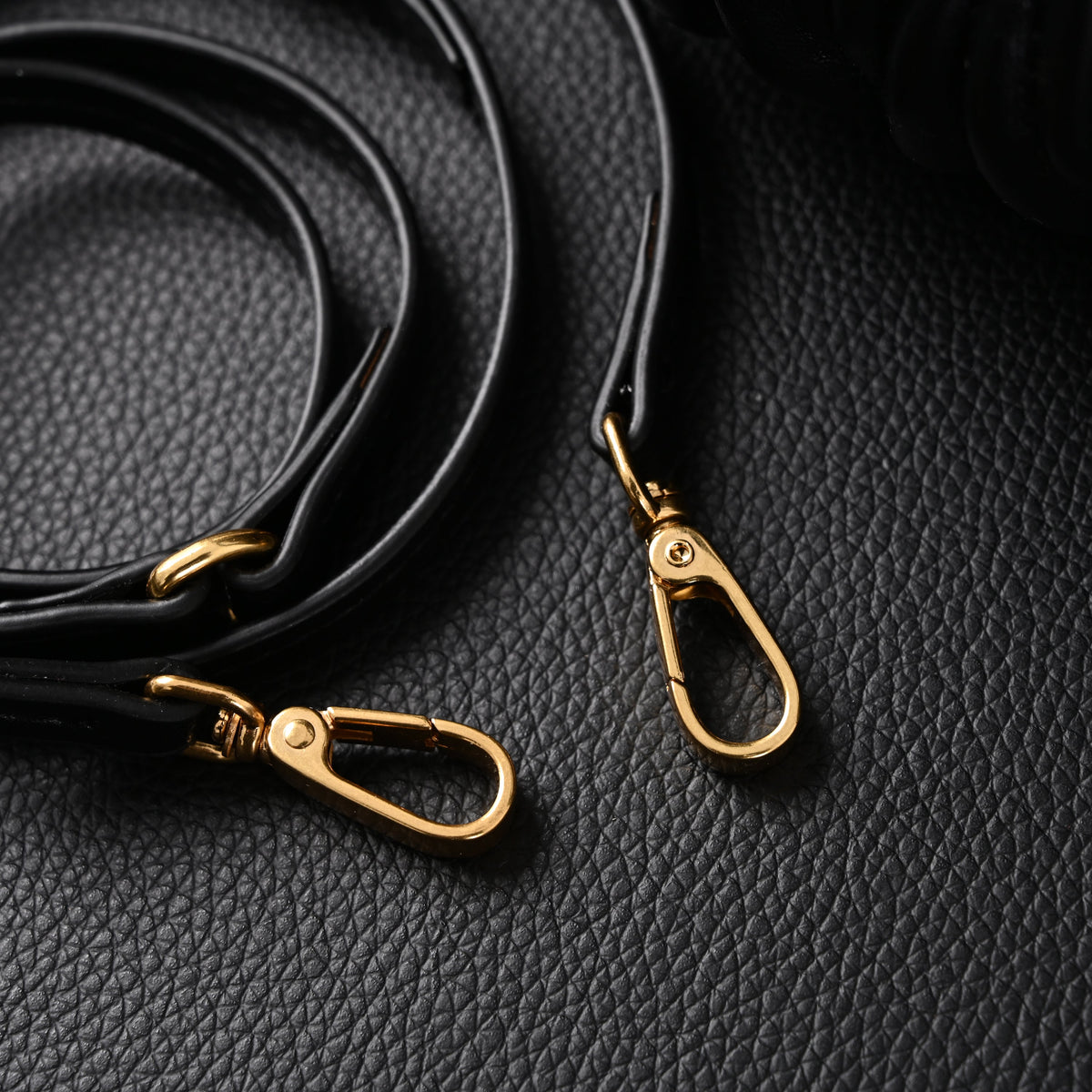 miu-miu-matelasse-leather-hobo-bag-black-with-gold-hardware Handle