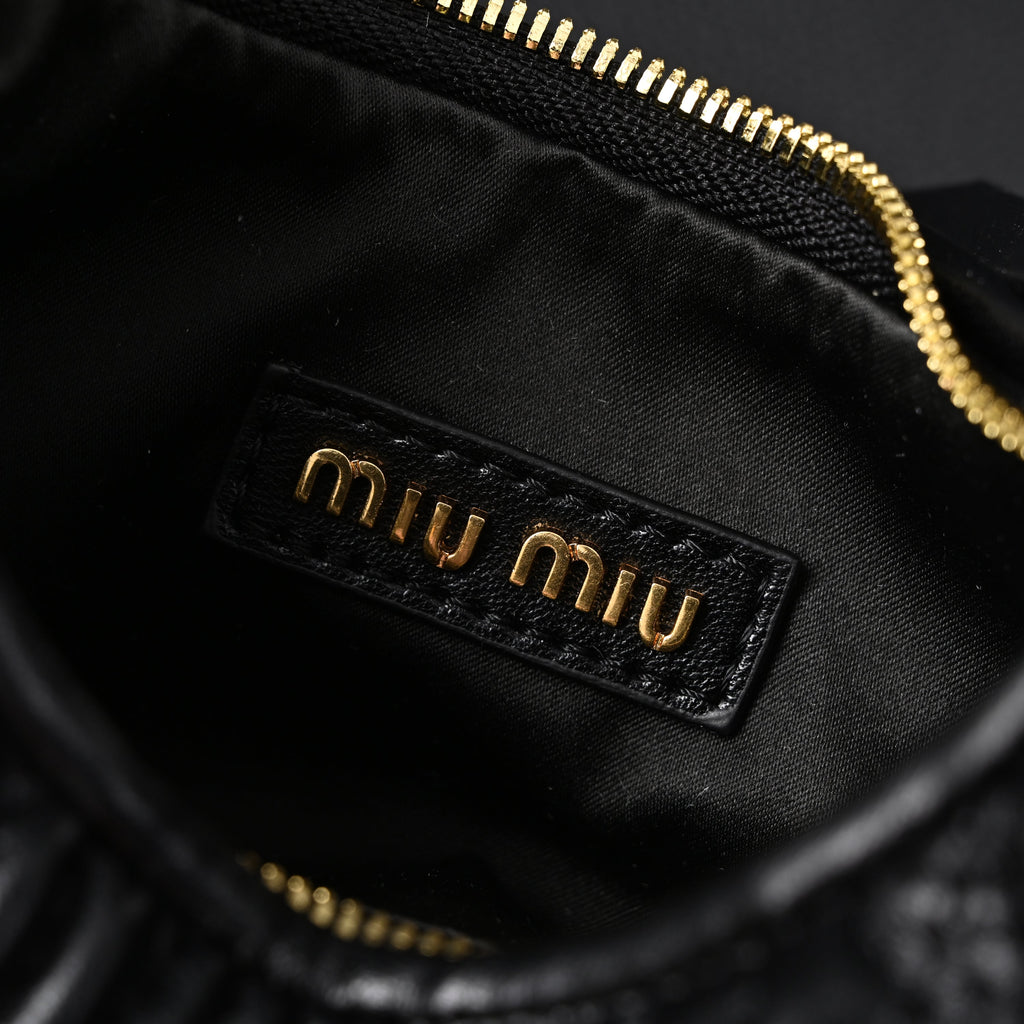miu-miu-matelasse-leather-hobo-bag-black-with-gold-hardware Handle