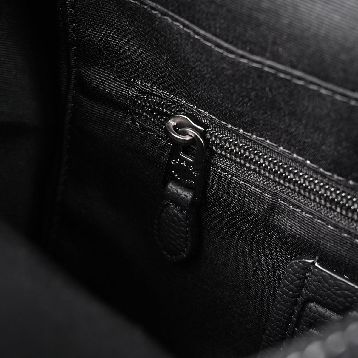 coach-ch-sprint-backpack-signature-canvas-leather ohter