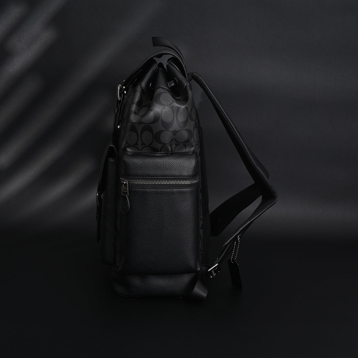 coach-men-s-leather-backpack-black-signature-canvas ohter