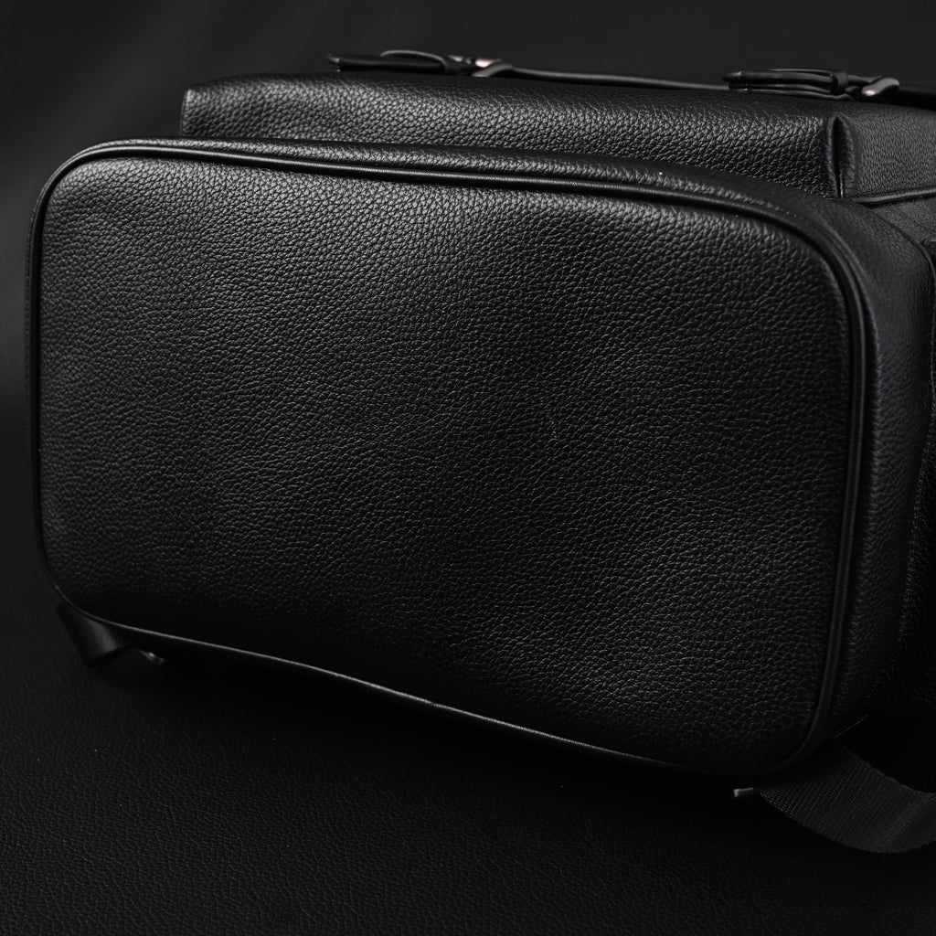 coach-men-s-leather-backpack-black-signature-canvas ohter