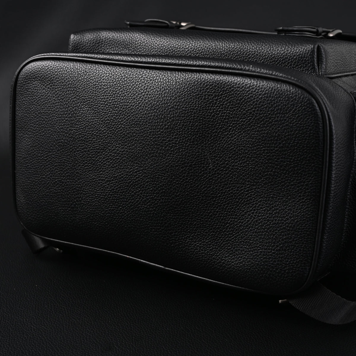 coach-men-s-leather-backpack-black-signature-canvas ohter