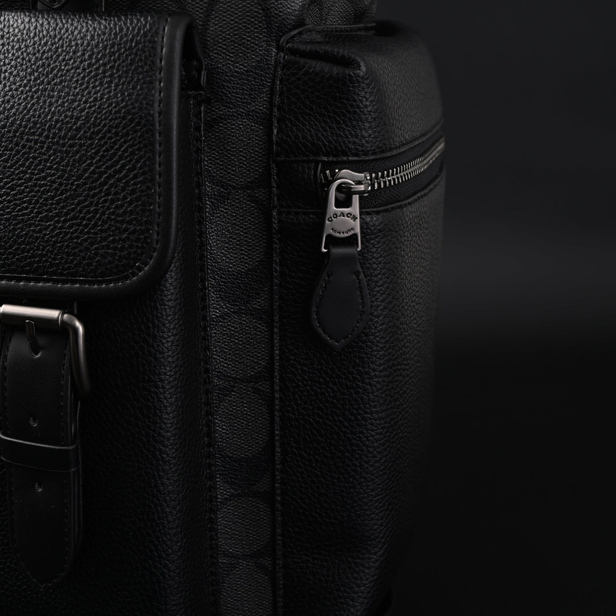 coach-men-s-leather-backpack-black-signature-canvas ohter