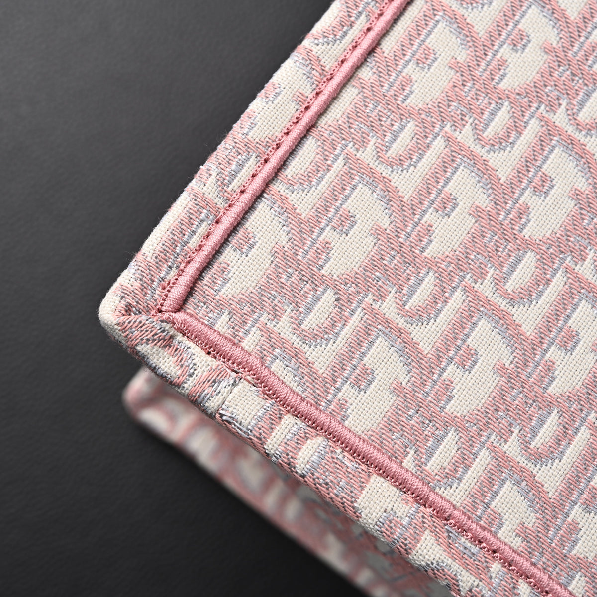 dior-book-tote-oblique-embroidered-canvas-bag-large-pink Tote