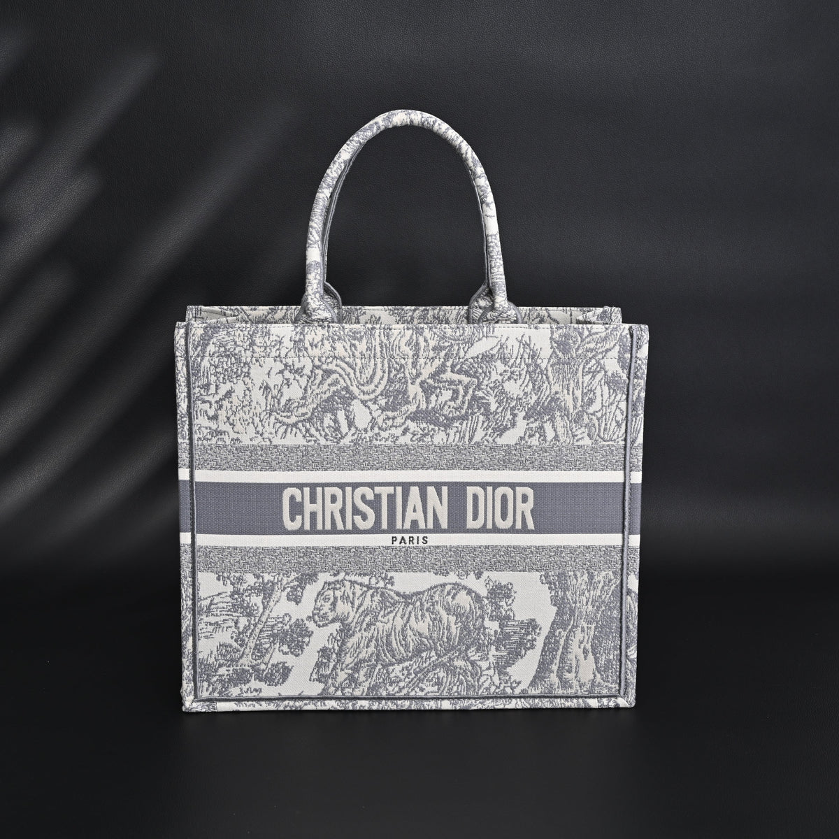 christian-dior-large-book-tote-toile-de-jouy-embroidery Tote