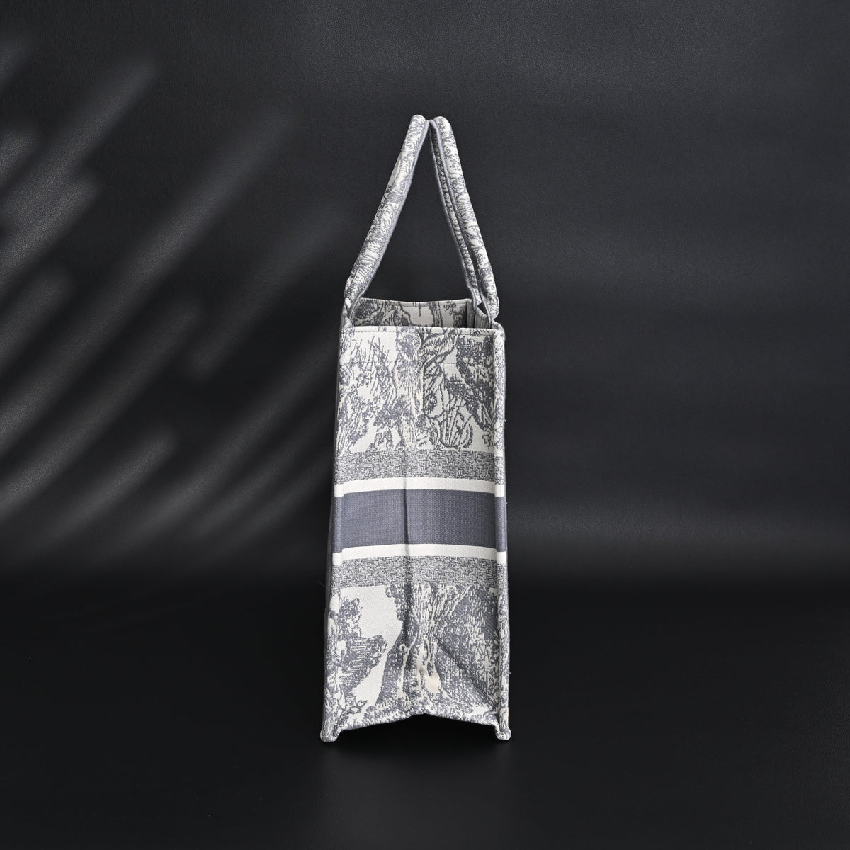 christian-dior-large-book-tote-toile-de-jouy-embroidery Tote
