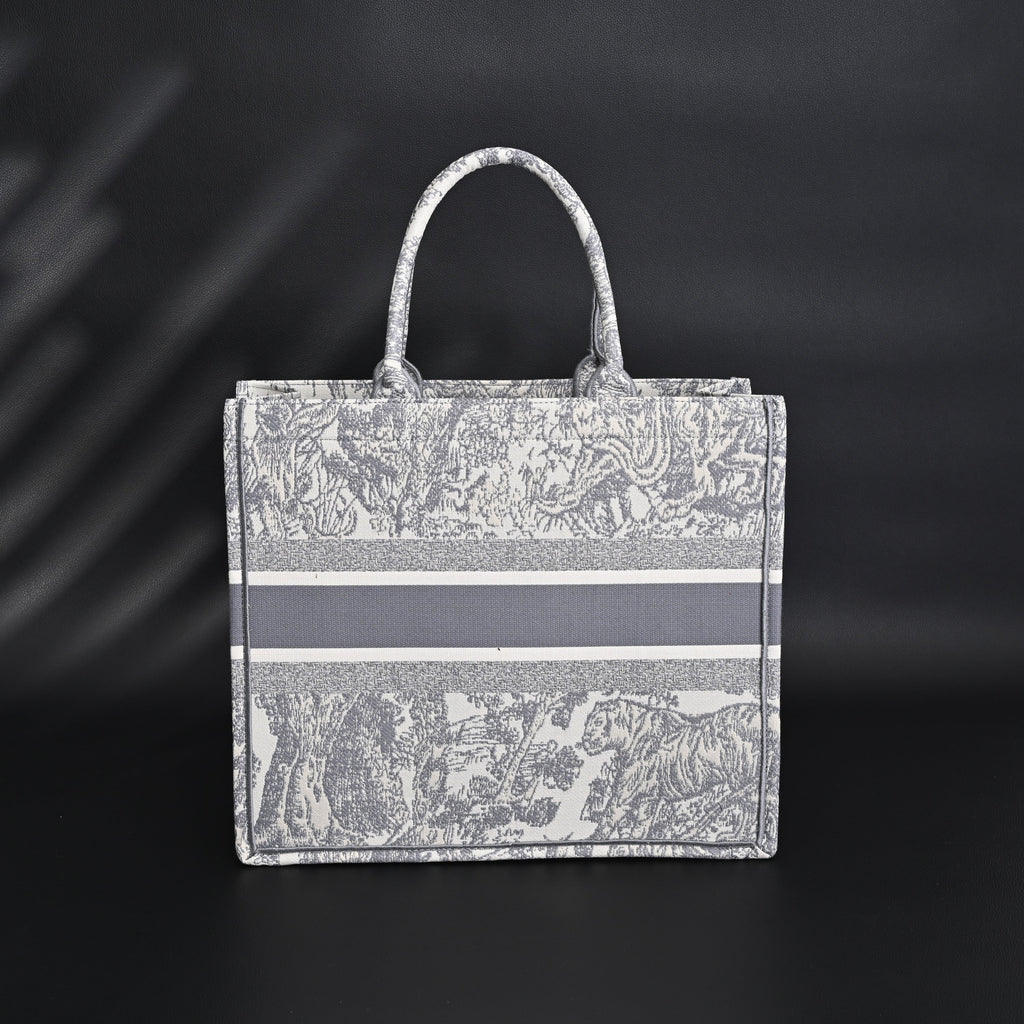christian-dior-large-book-tote-toile-de-jouy-embroidery Tote