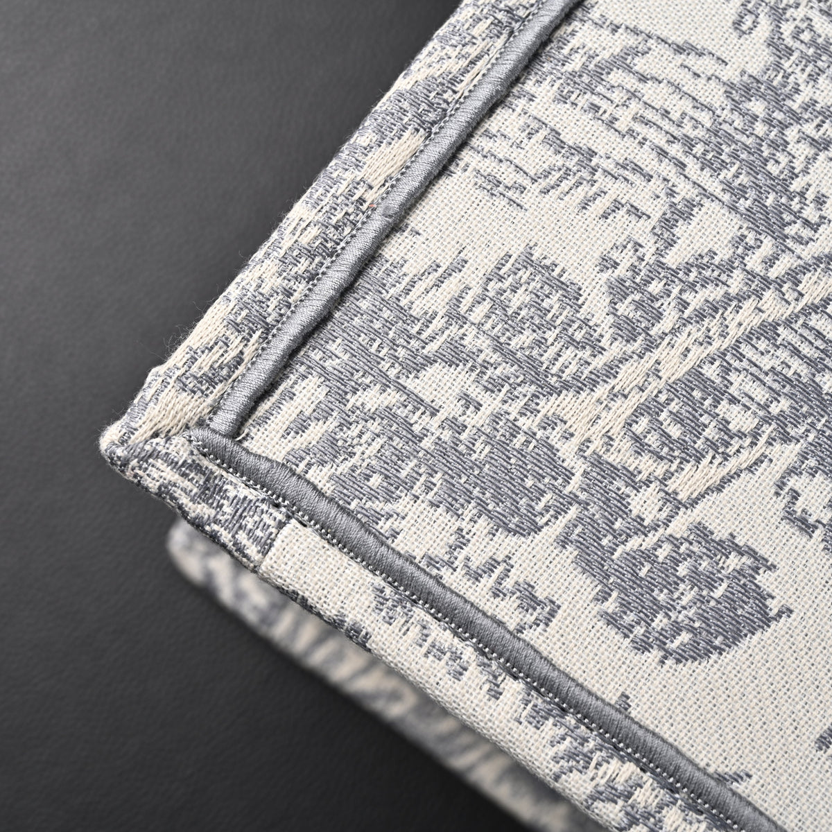 christian-dior-large-book-tote-toile-de-jouy-embroidery Tote