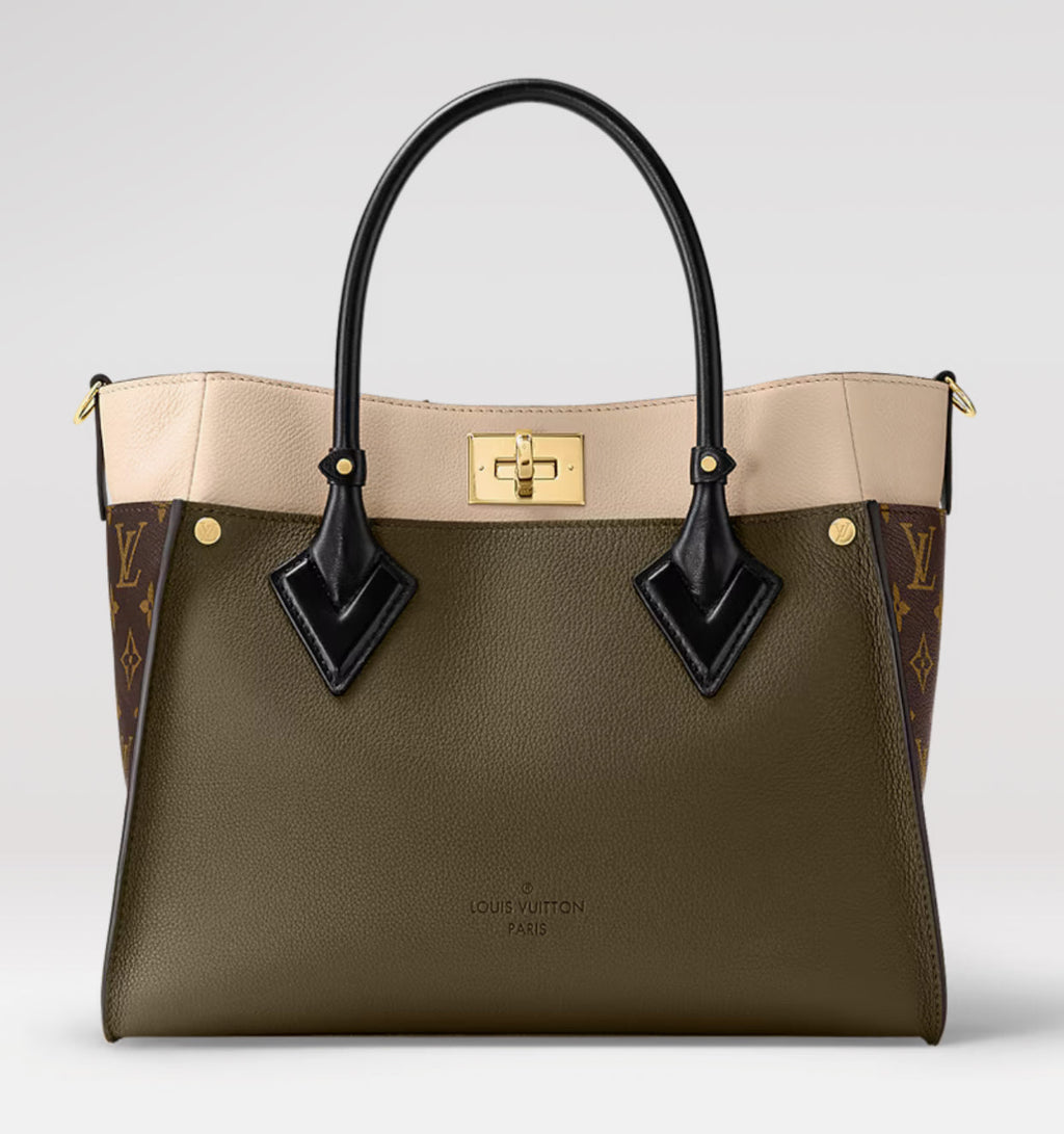 on-my-side-mm-9 Tote