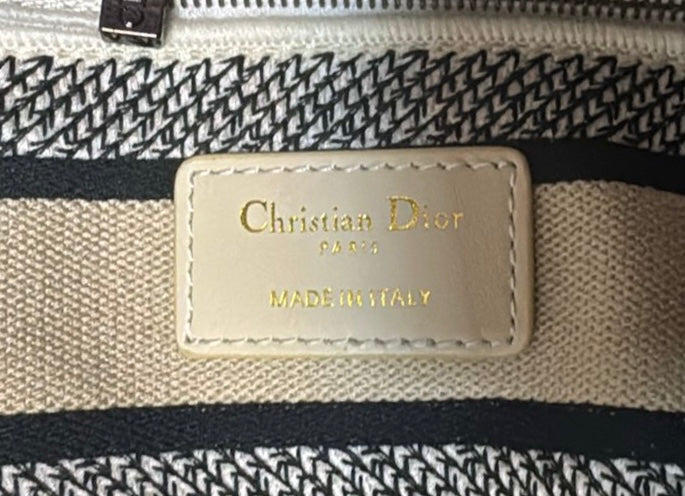 dior-medium-lady-d-lite-bag Handle