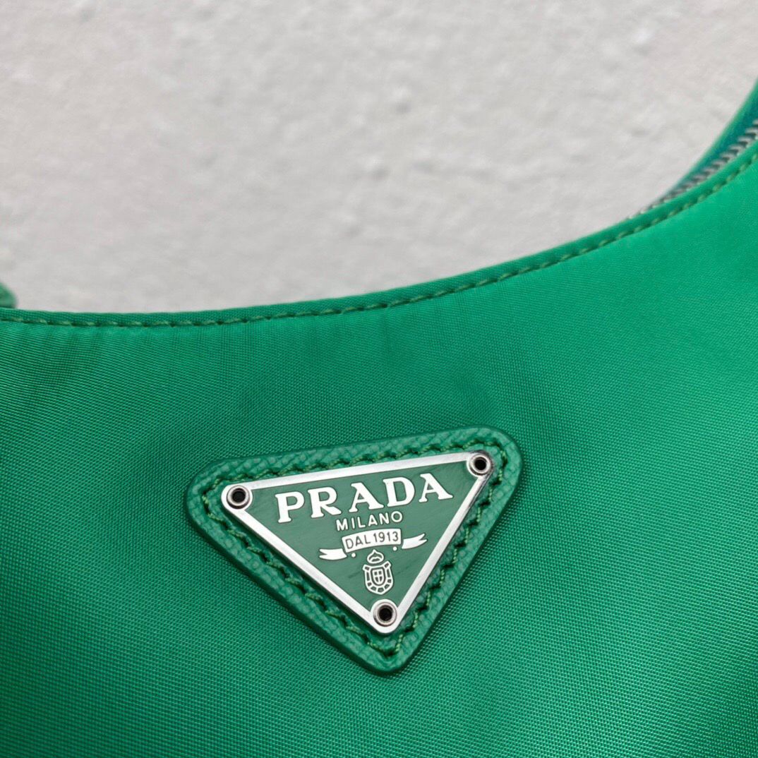 prada-re-edition-2005-nylon-bag-mint-green Crossbody