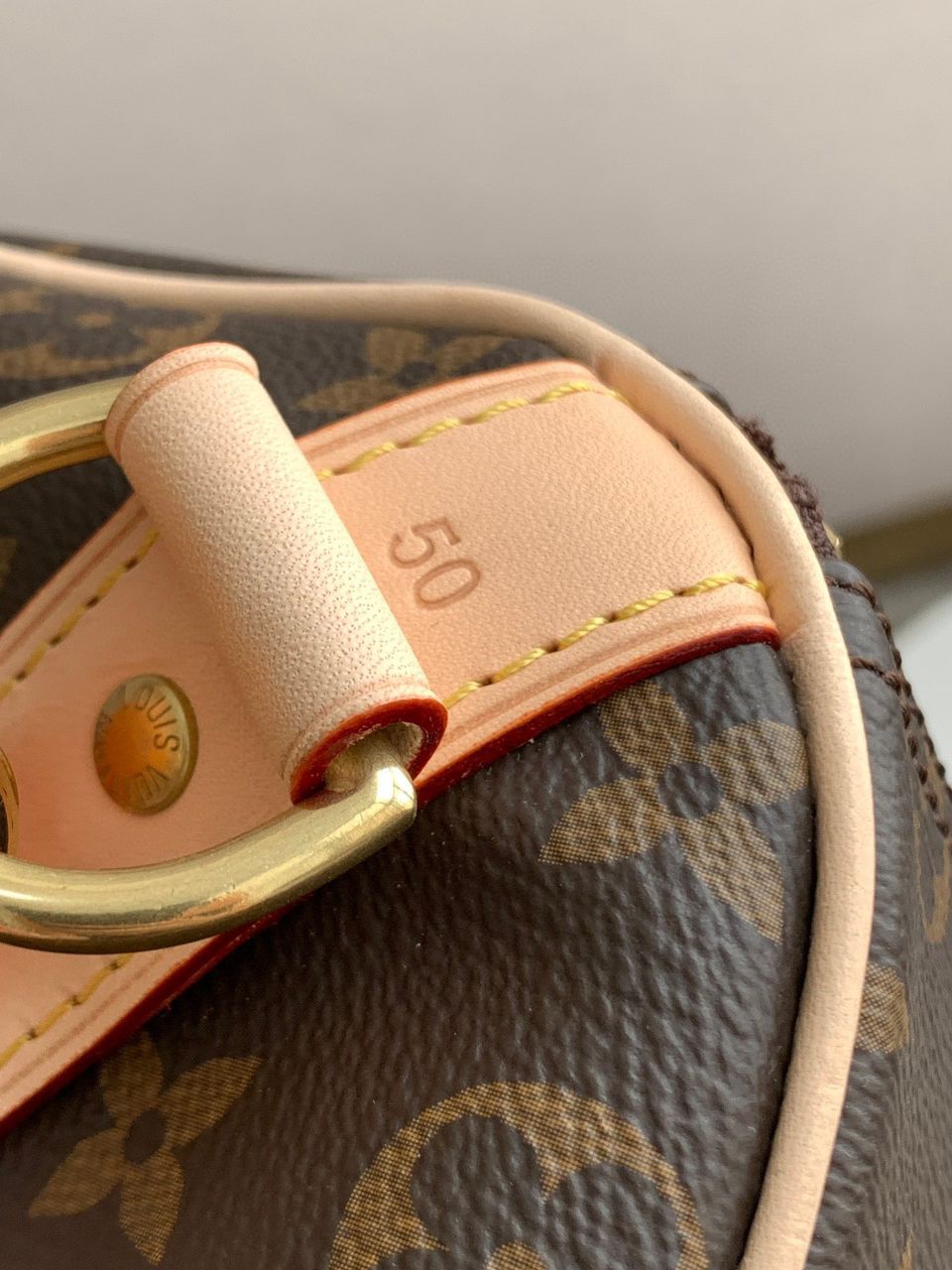 lv-keepall-bandouliere-55 Handle