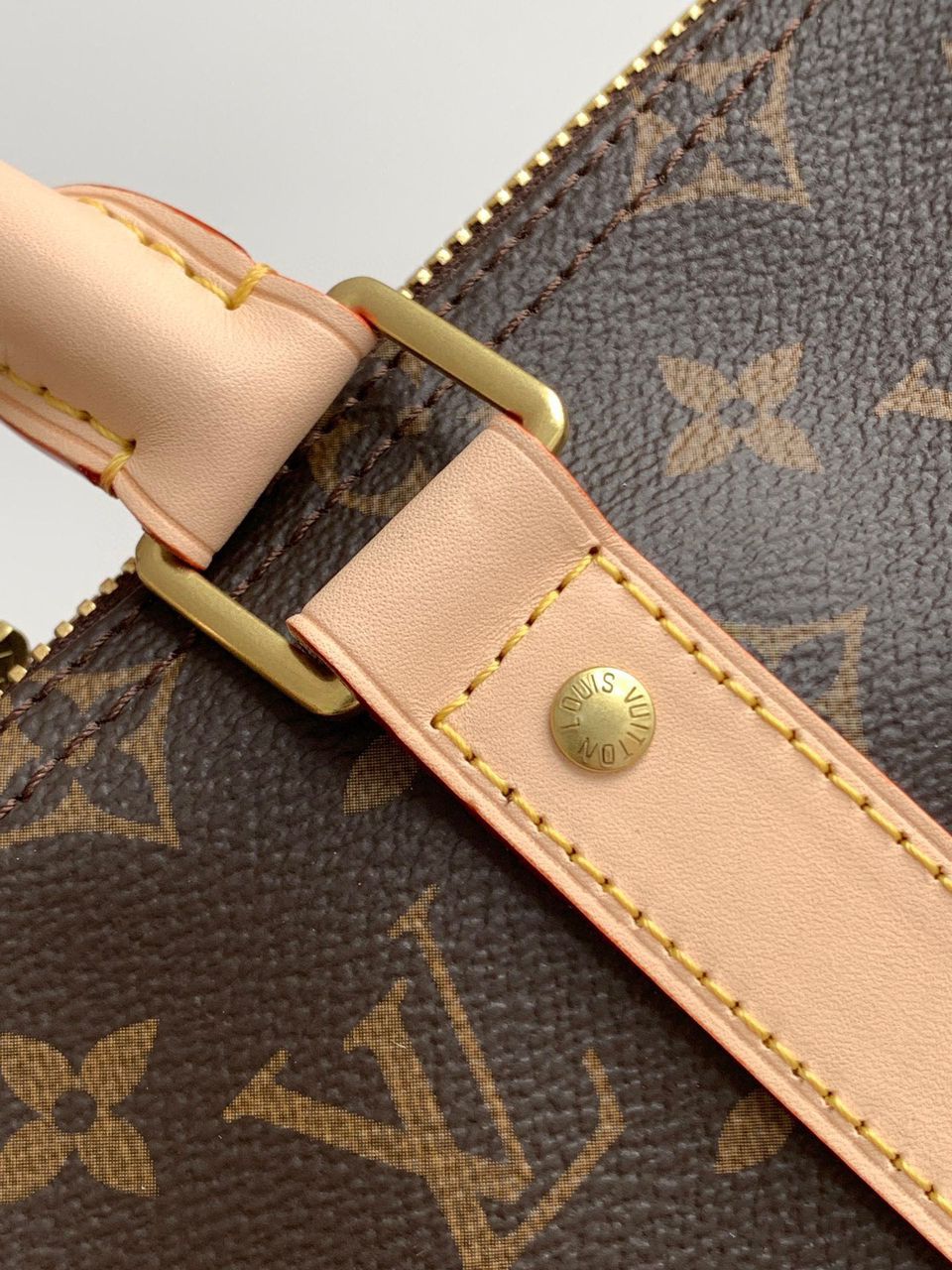 lv-keepall-bandouliere-55 Handle