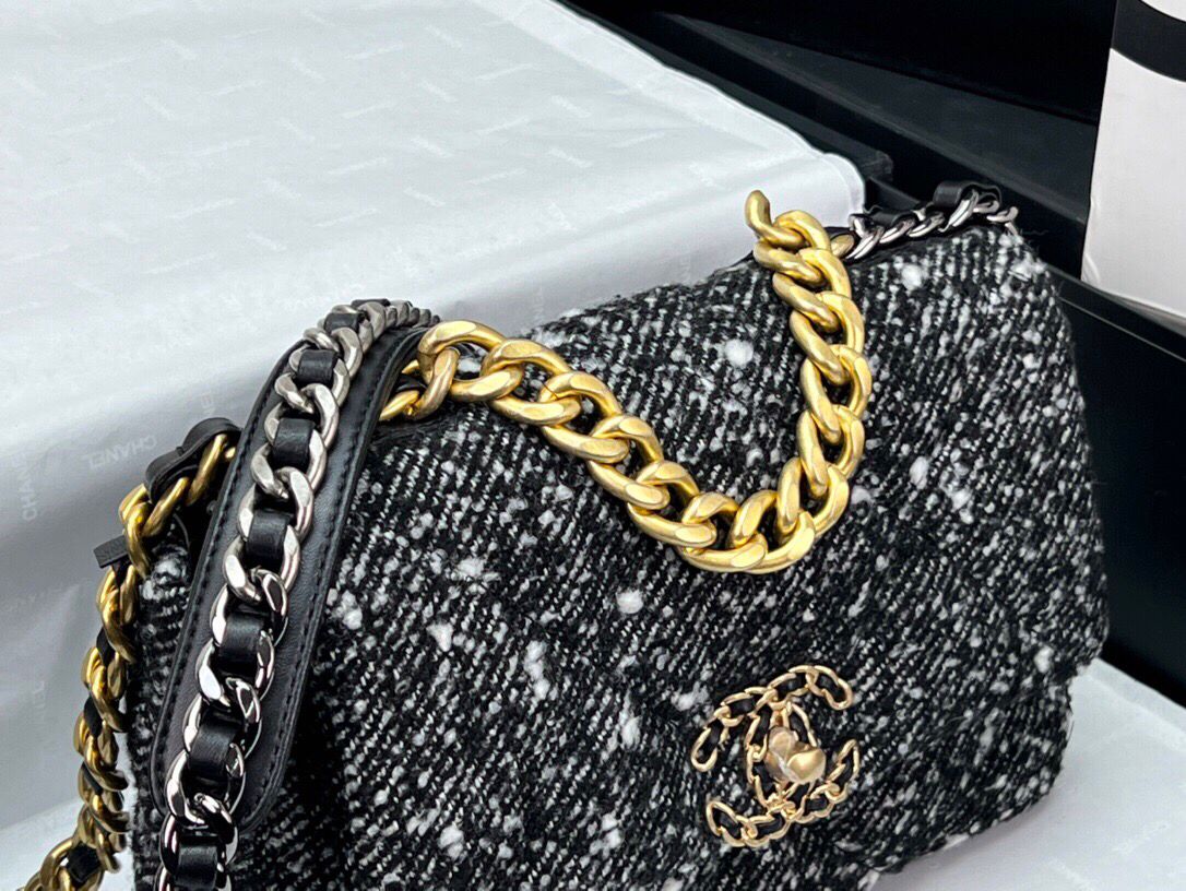 chanel-19-small-black-and-white-orea-tweed Shoulder