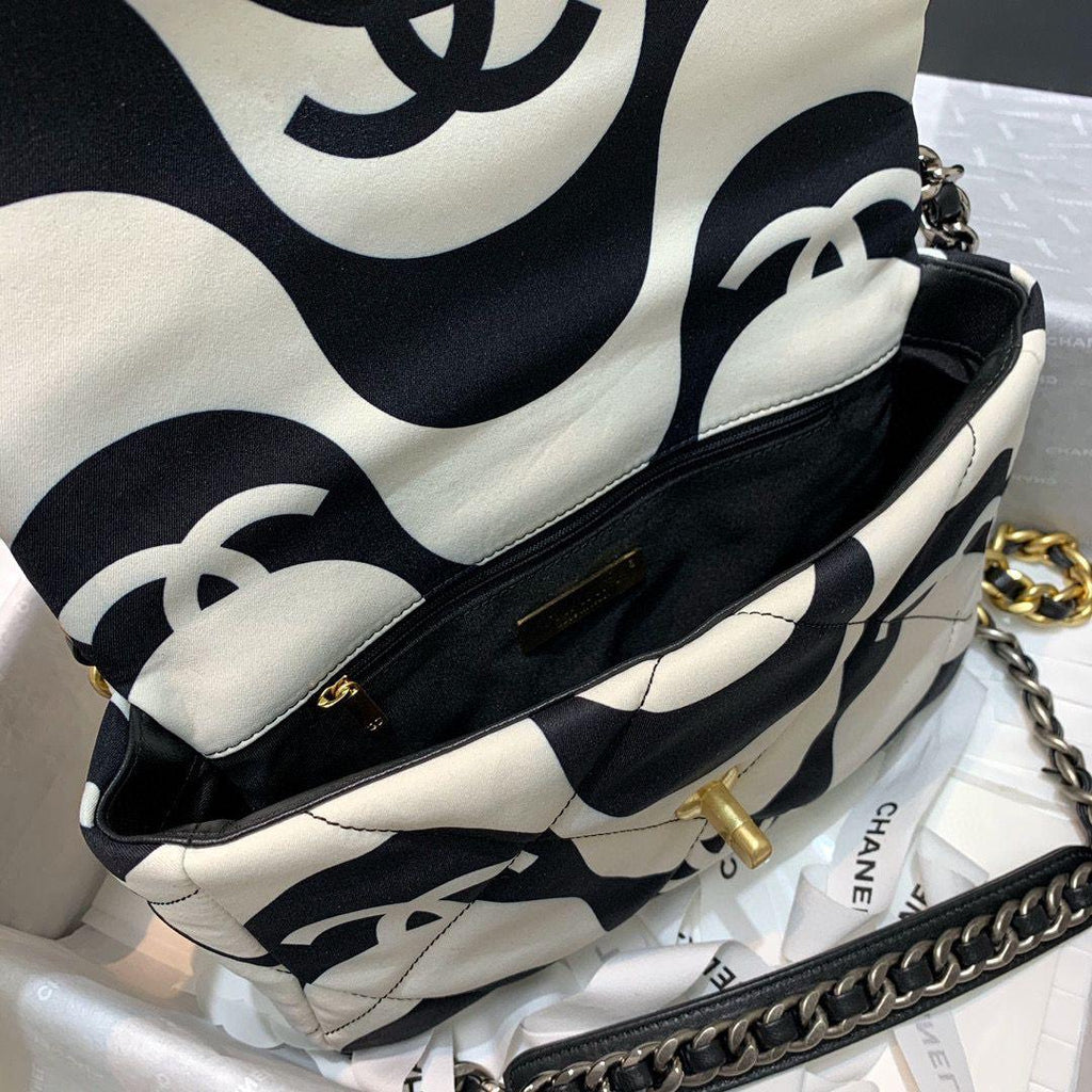 chanel-19-flap-bag-medium-black-ecru Shoulder