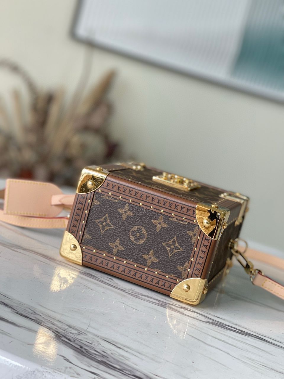 louis-vuitton-monogram-box-bag Crossbody
