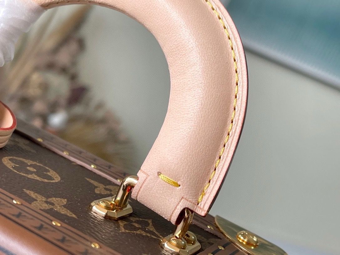 louis-vuitton-monogram-box-bag Crossbody