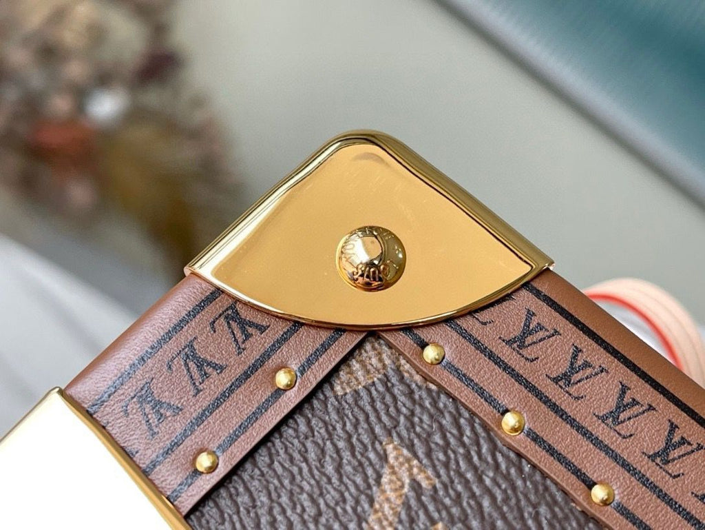 louis-vuitton-monogram-box-bag Crossbody
