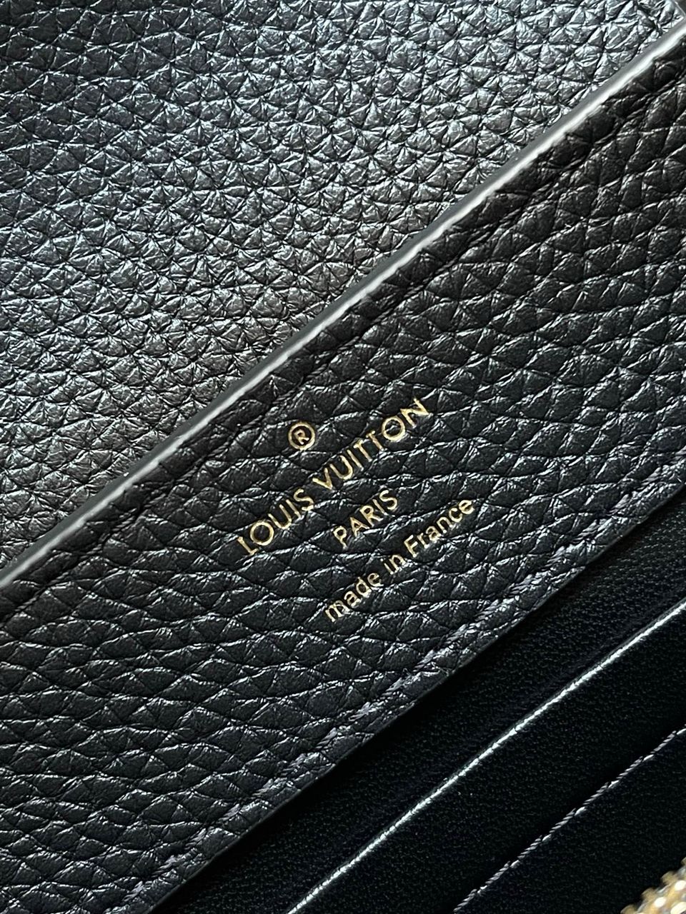 louis-vuitton-capucines-mini-black Handle