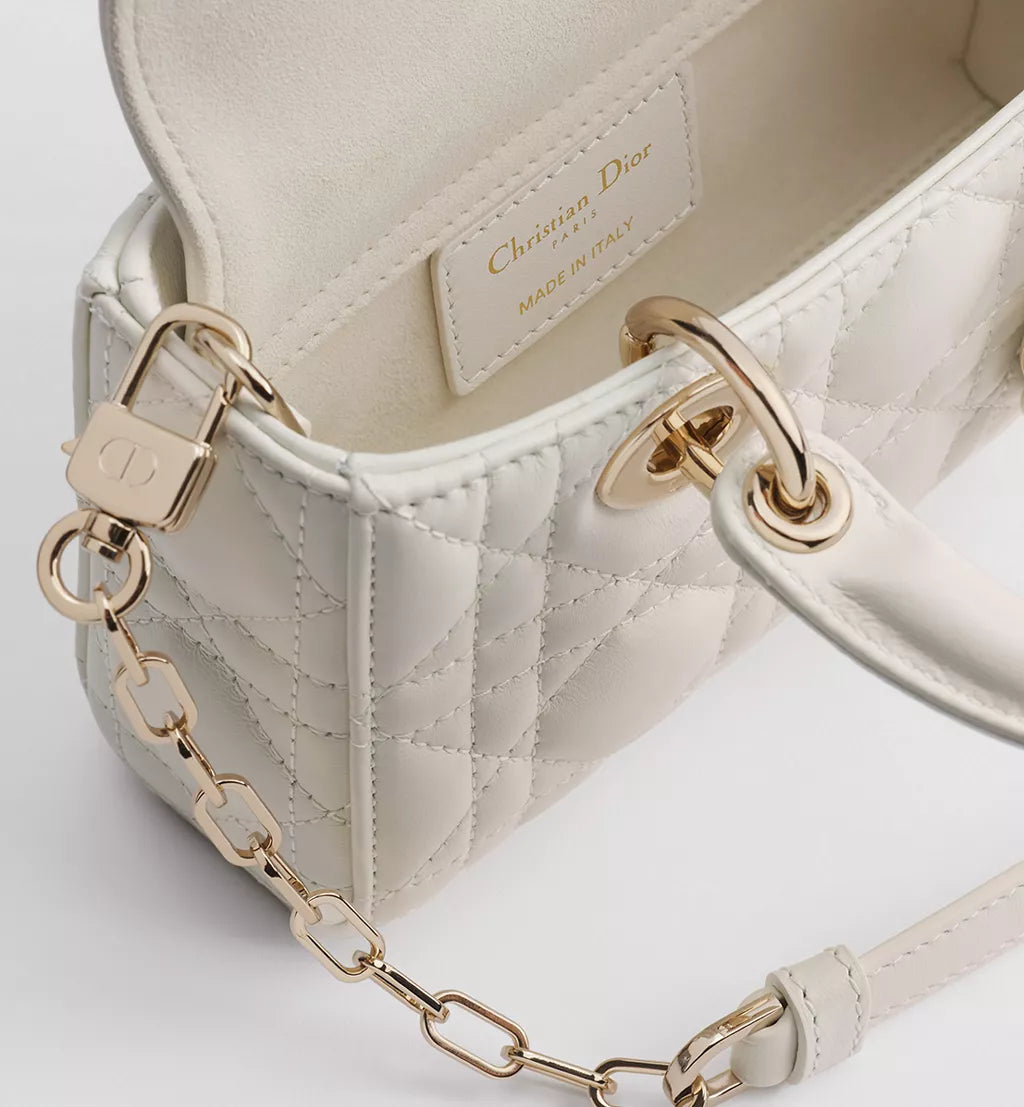 pink-lady-bag Handle