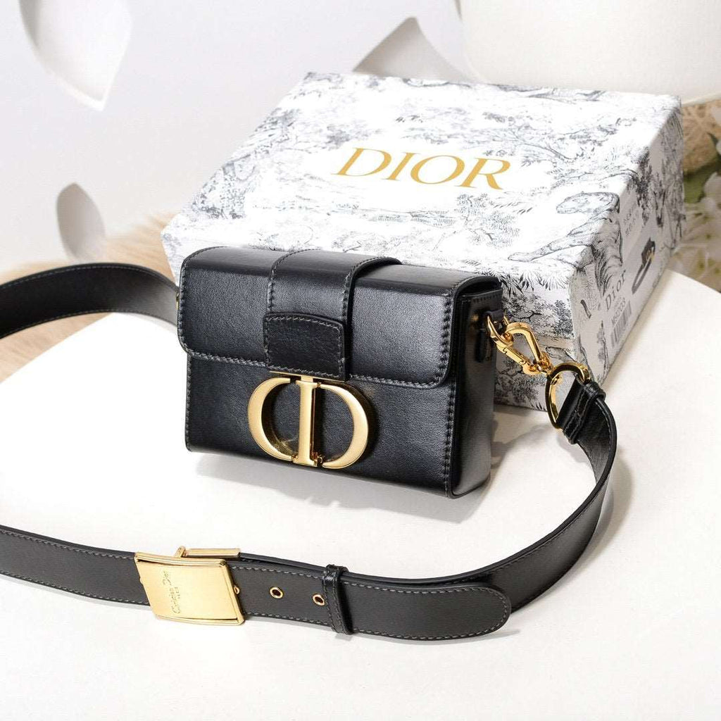 30-montaigne-flap-bag Shoulder