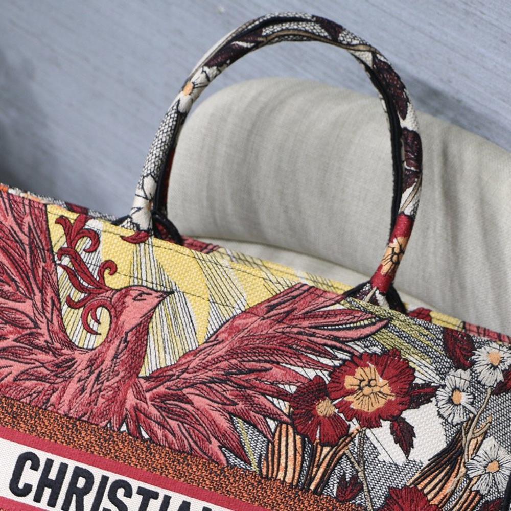 dior-book-tote-13 Tote