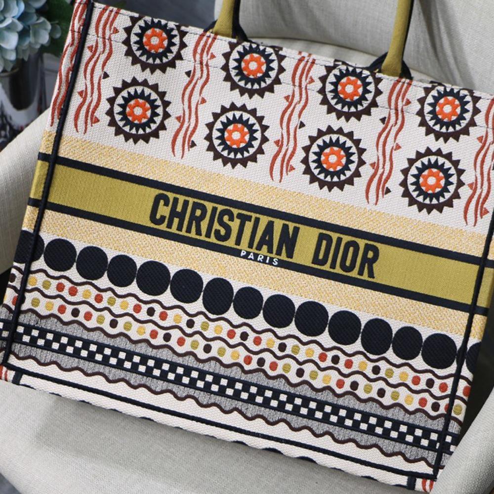dior-book-tote-4 Tote