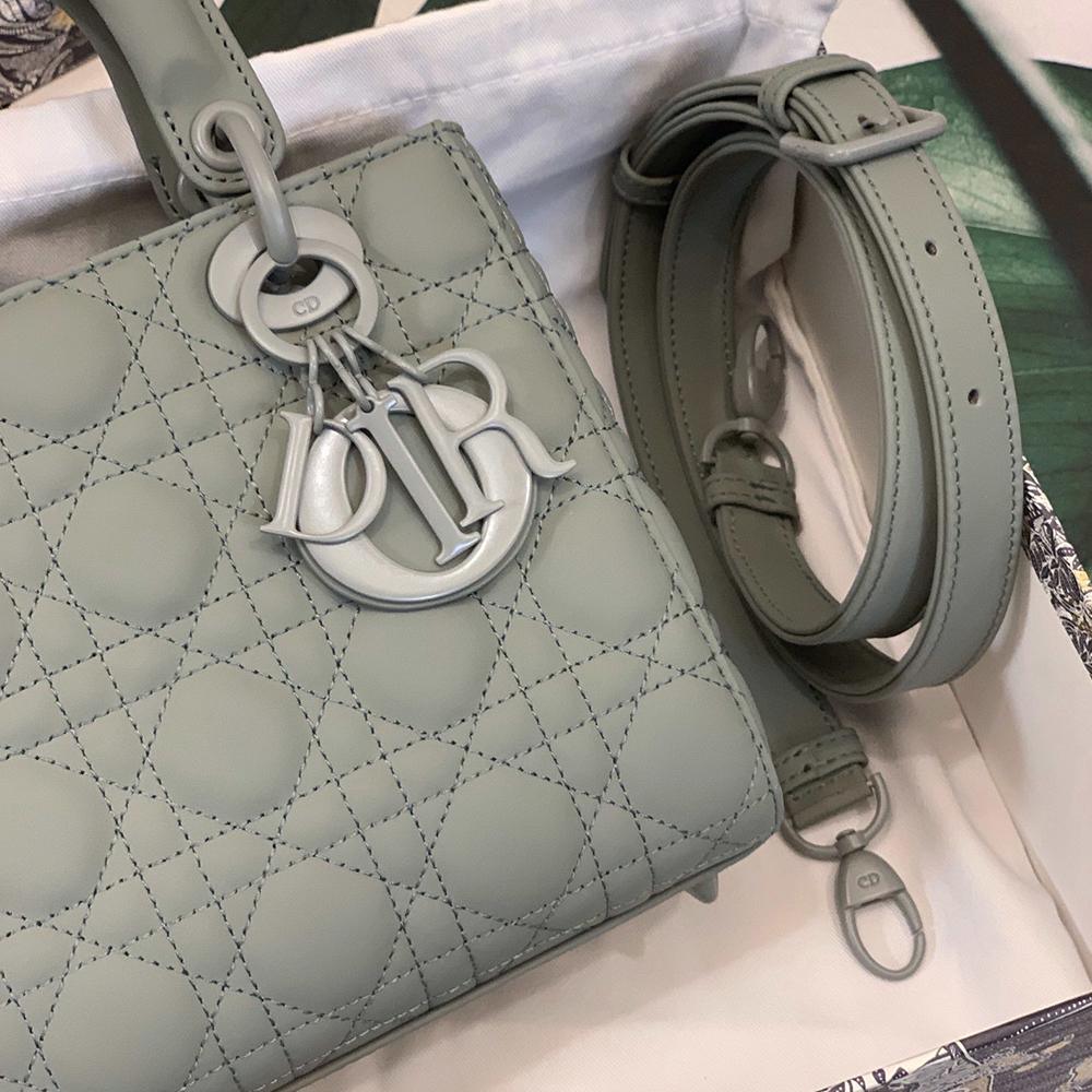lady-dior-my-abcdior-bag-4 Handle