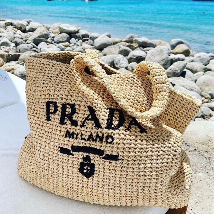 prada-raffia-bag-handbag-beach-bag-for-summer Handle