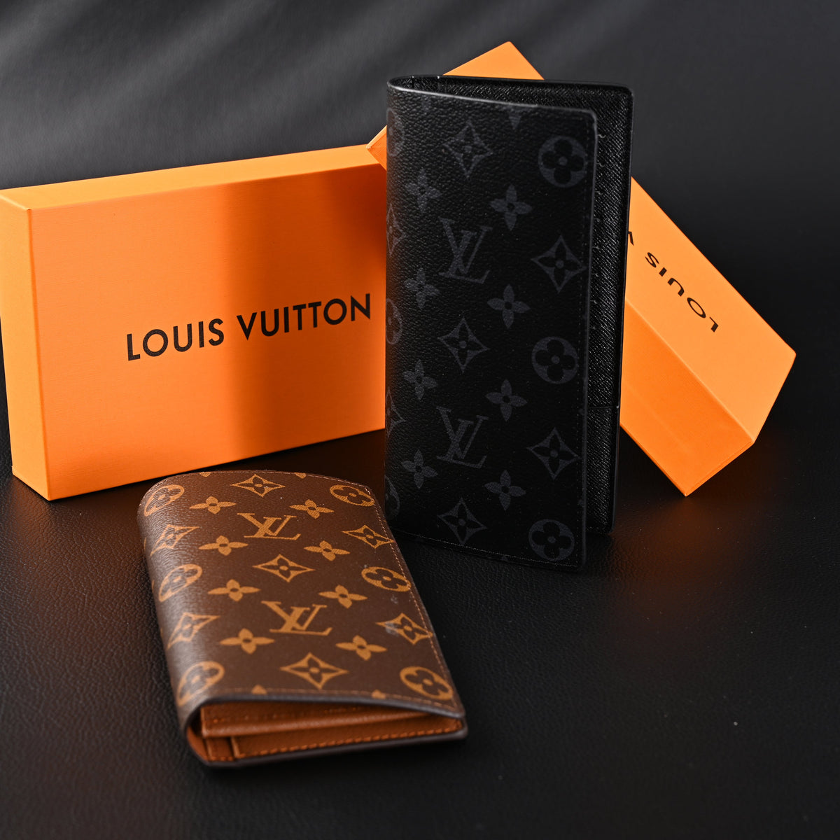 louis-vuitton-brazza-wallet-monogram-eclipse-canvas-long-bifold-m61697 ohter