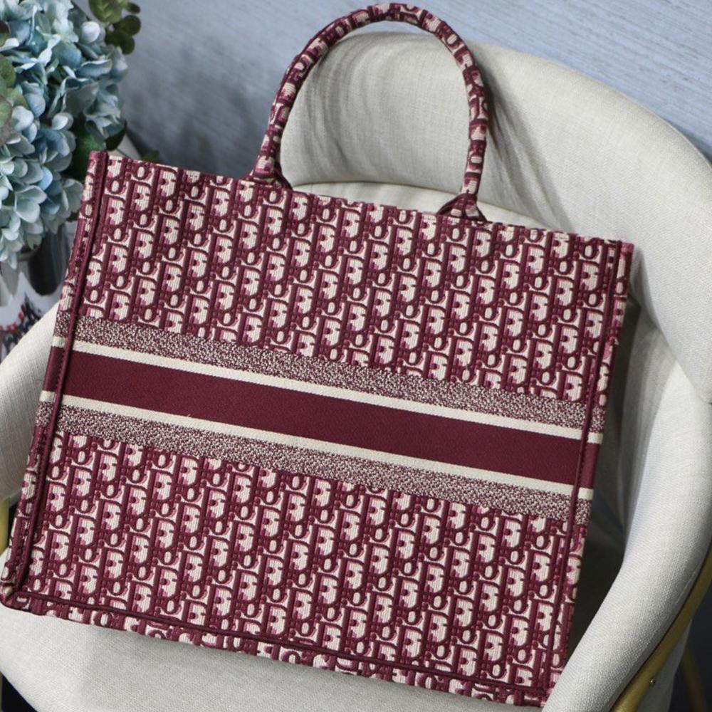 dior-book-tote-9 Tote