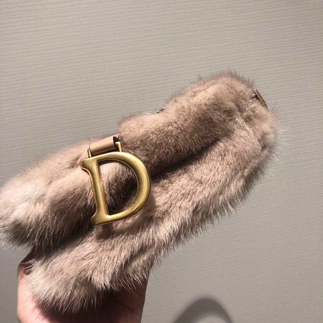 saddle-bag-5 Handle