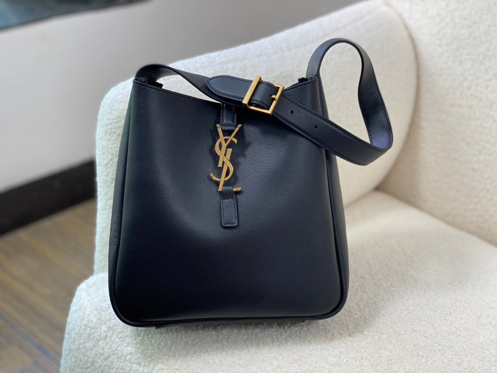 ysl-le-5-a-7-supple-small-grained-leather-black-23-x-22-x-8-5cm Shoulder