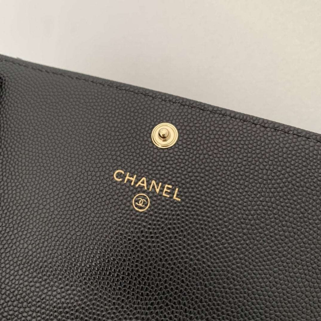 chanel-caviar-quilted-gusset-flap-wallet-copy ohter