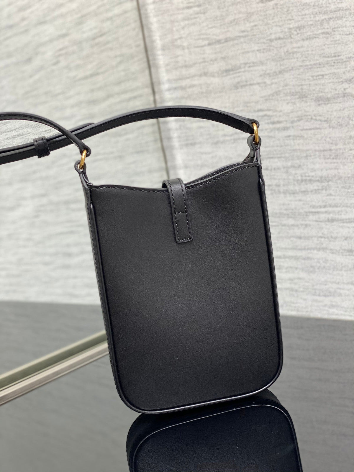 ysl-le-5-a-7-mini-black-bag-13x20x4cm Crossbody