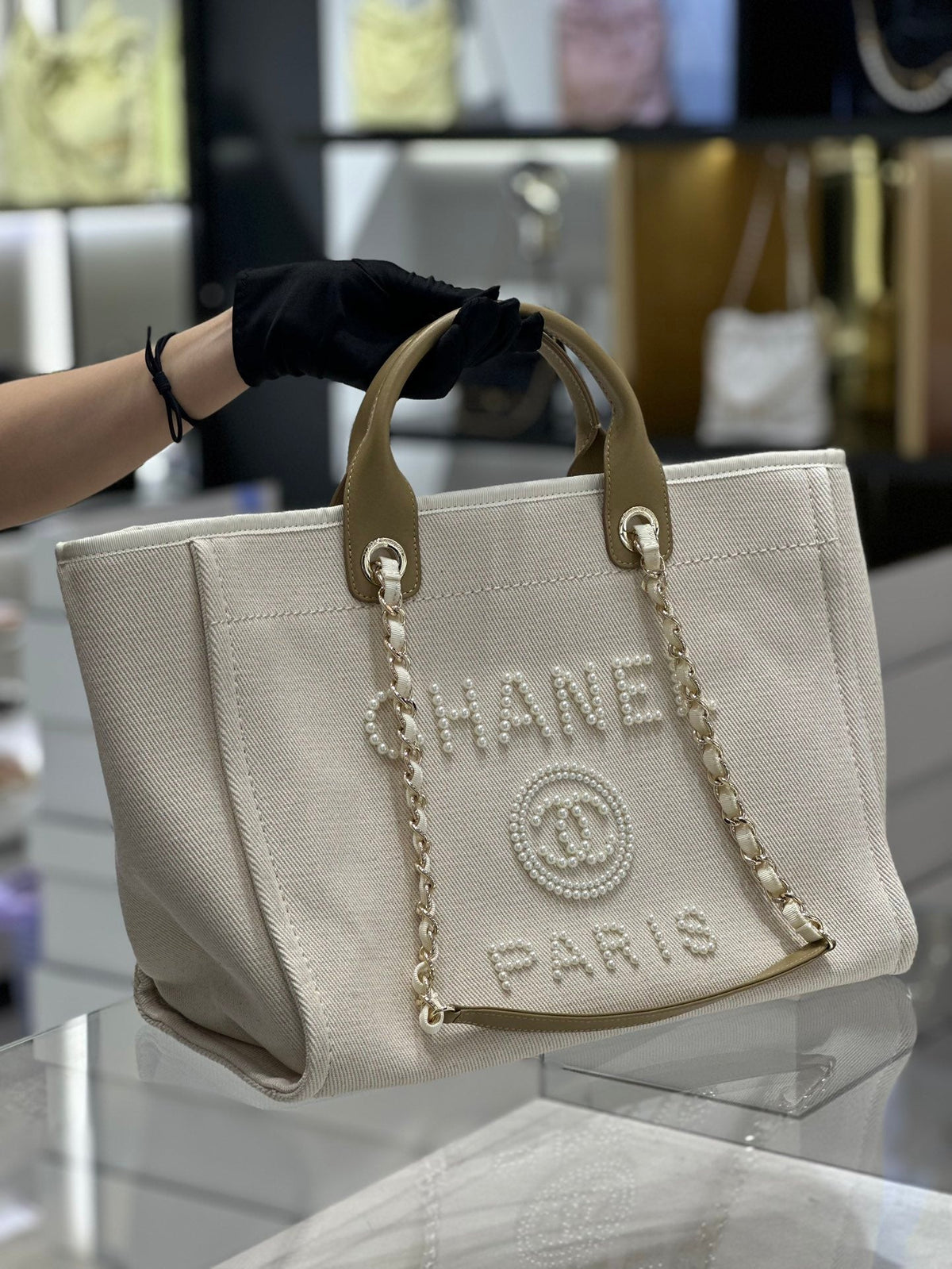 chanel-natural-canvas-and-tan-leather-large-pearl-deauville-tote-30x39x22cm Tote