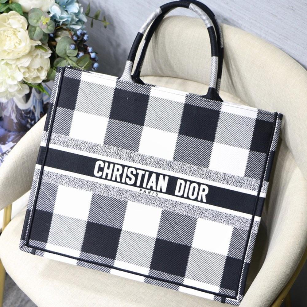 dior-book-tote-3 Tote