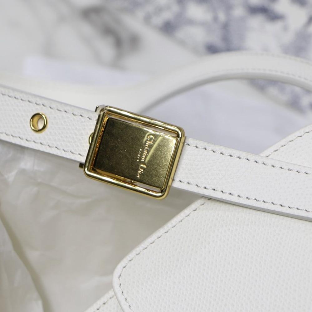 30-montaigne-bag Crossbody
