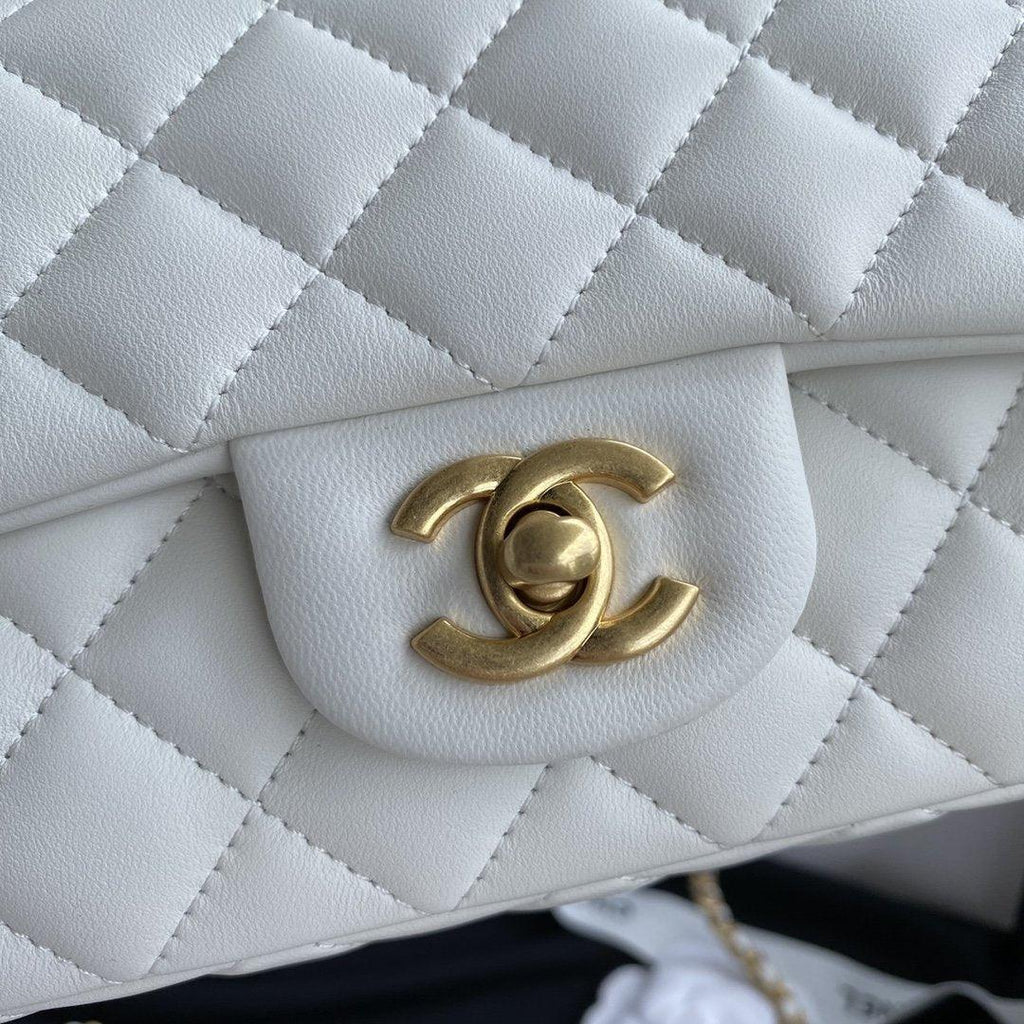 mini-flap-bag-6 Crossbody