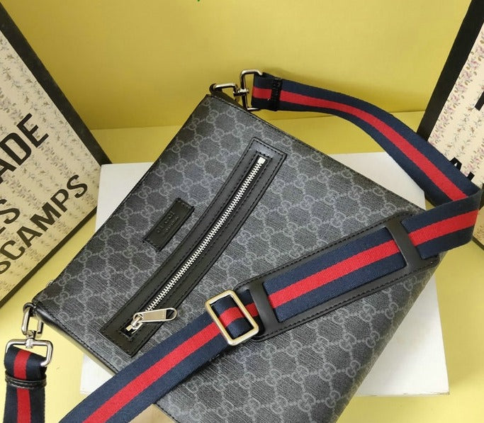 gucci-polyurethane-messenger-bag Crossbody