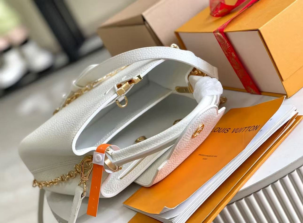 louis-vuitton-capucines-mm-white-flower-strap-31-5-x-20-x-11-cm Handle