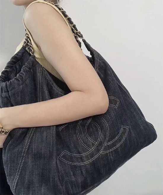 ysl-large-capacity-denim-tote-bag Tote