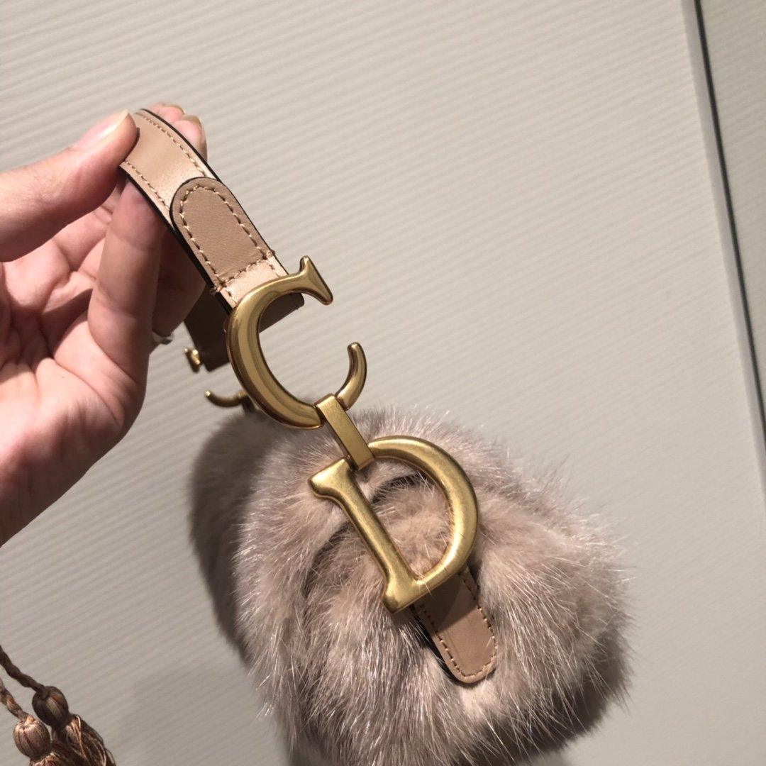 saddle-bag-5 Handle