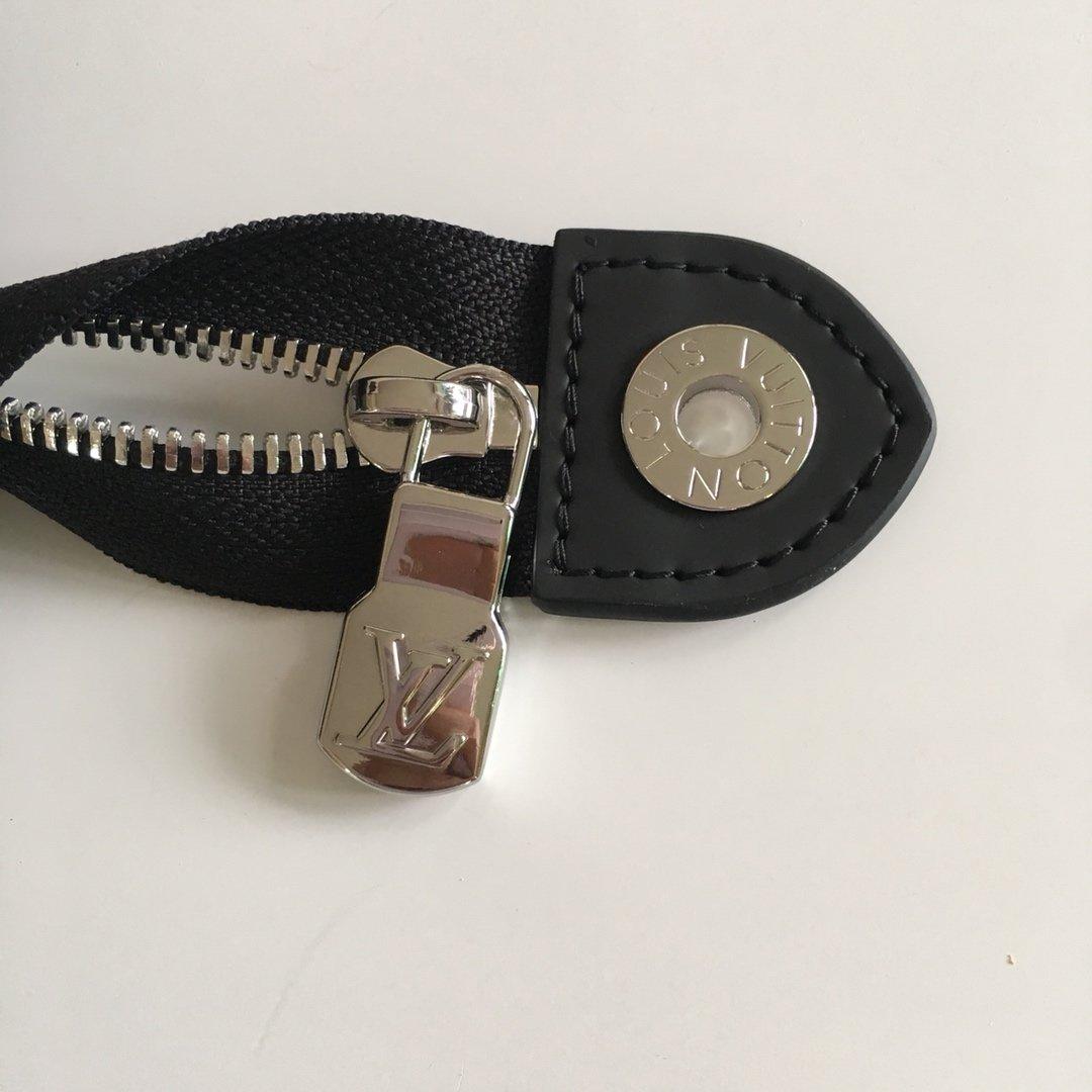 louis-vuitton-bag-8 Handle