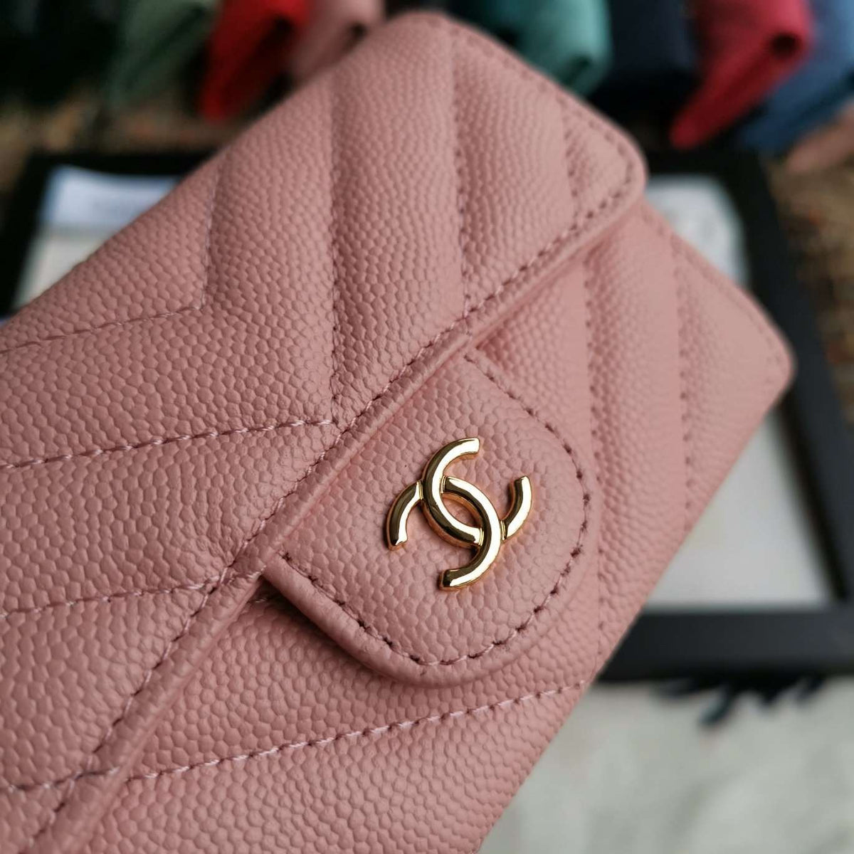 copy-chanel-caviar-chevron-quilted-compact-flap-wallet-pink ohter