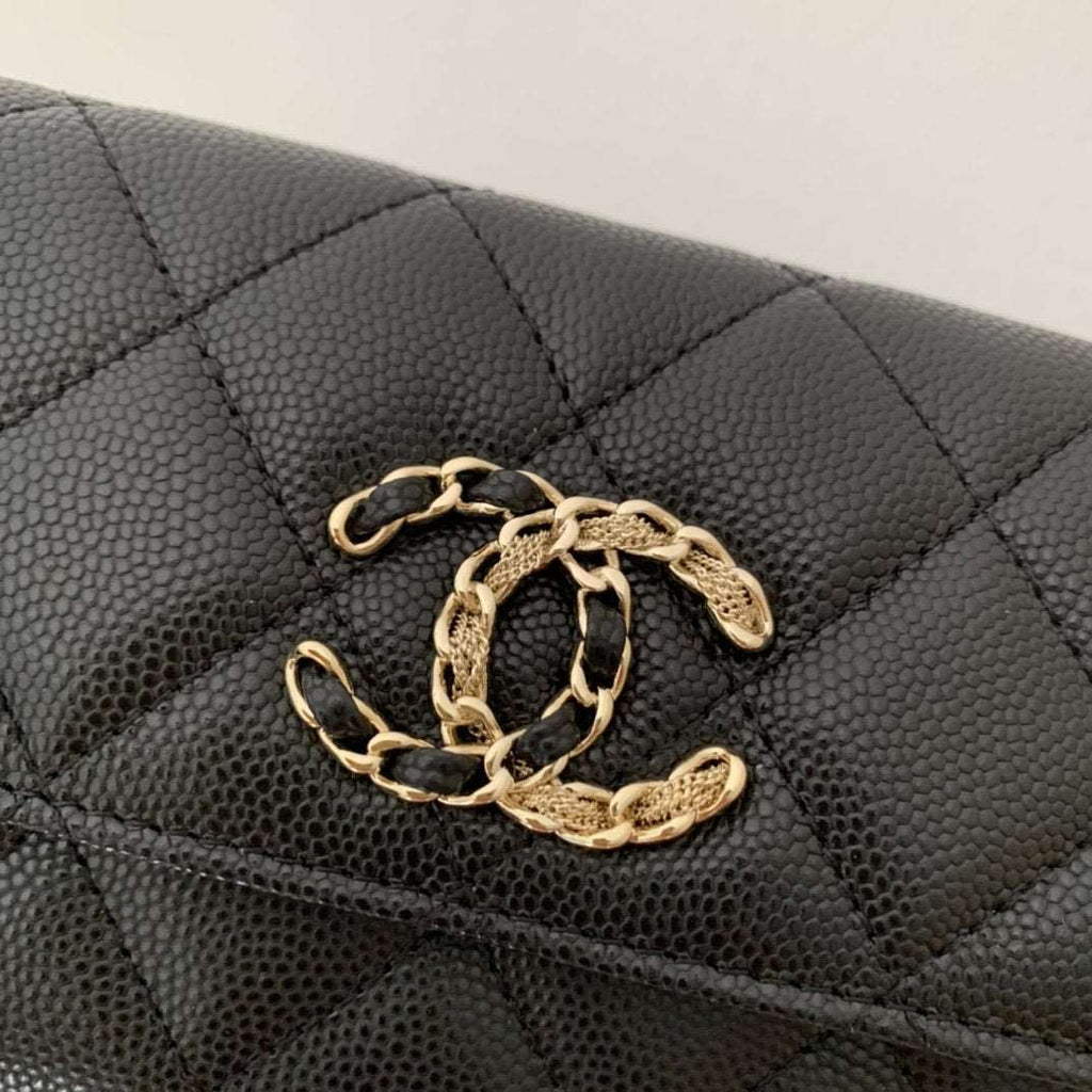 chanel-caviar-quilted-gusset-flap-wallet-copy ohter