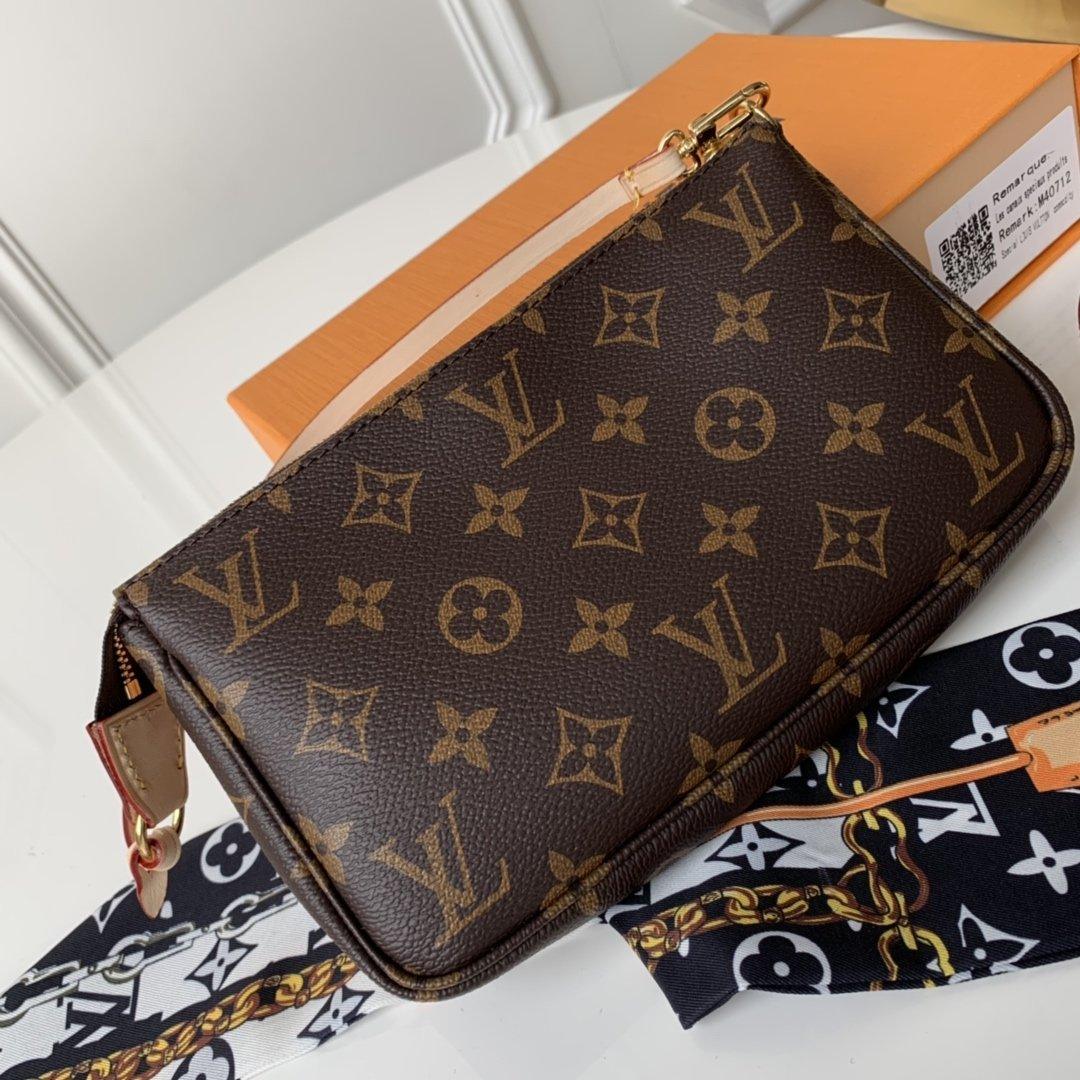 louis-vuitton-pochette-accessoires Shoulder