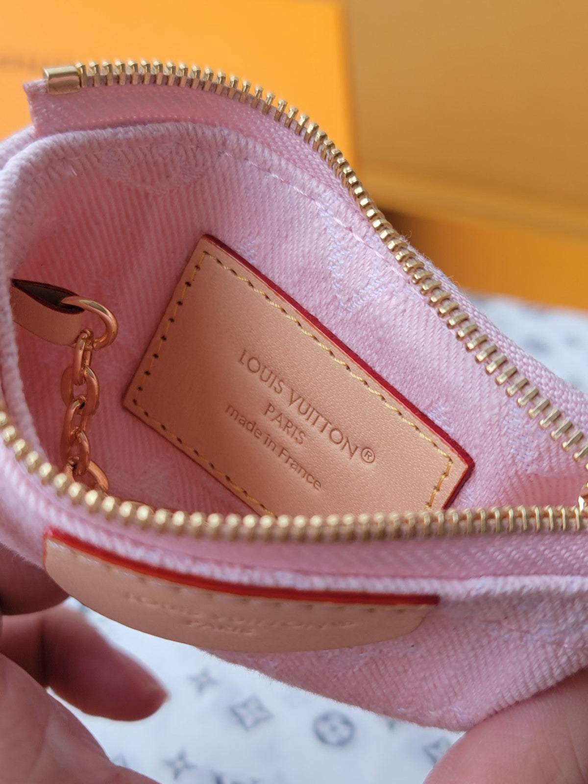 lv-denim-key-pouch-pink ohter