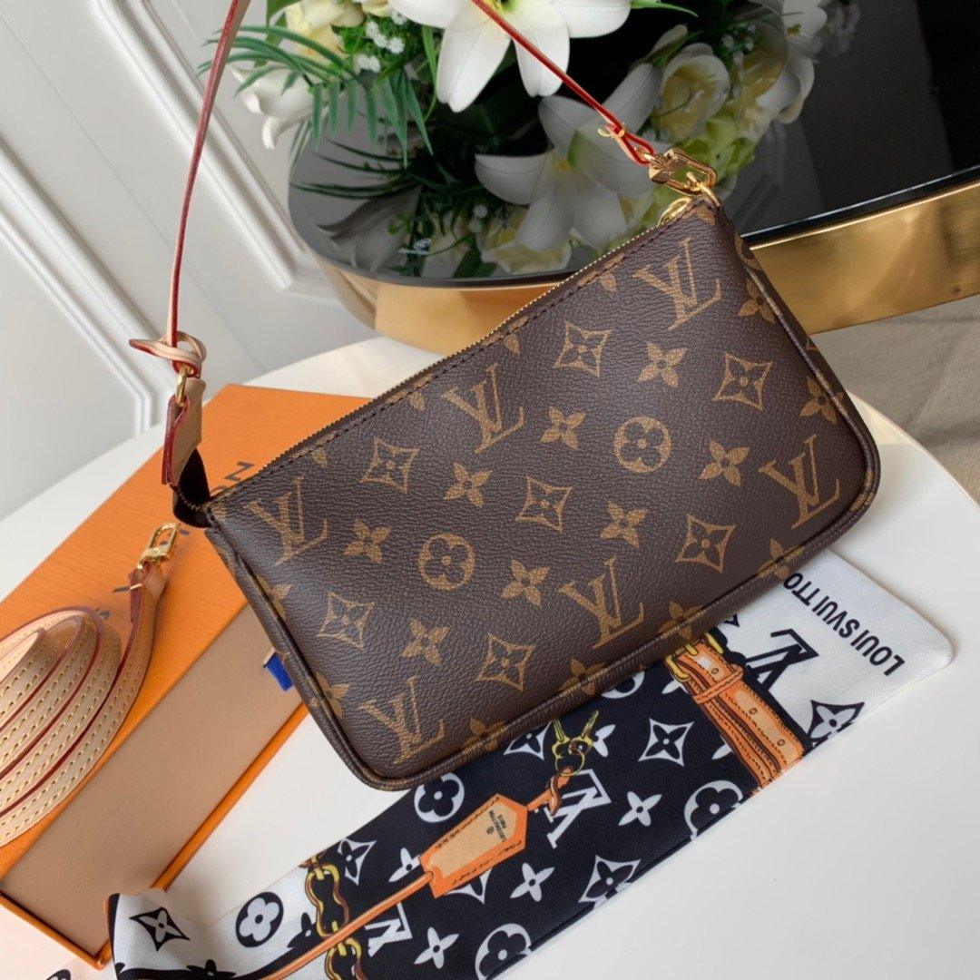 louis-vuitton-pochette-accessoires Shoulder